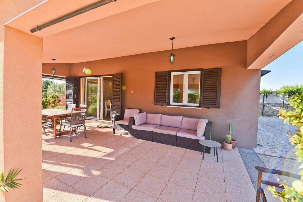 Holiday Home Taras Smilcic المظهر الخارجي الصورة