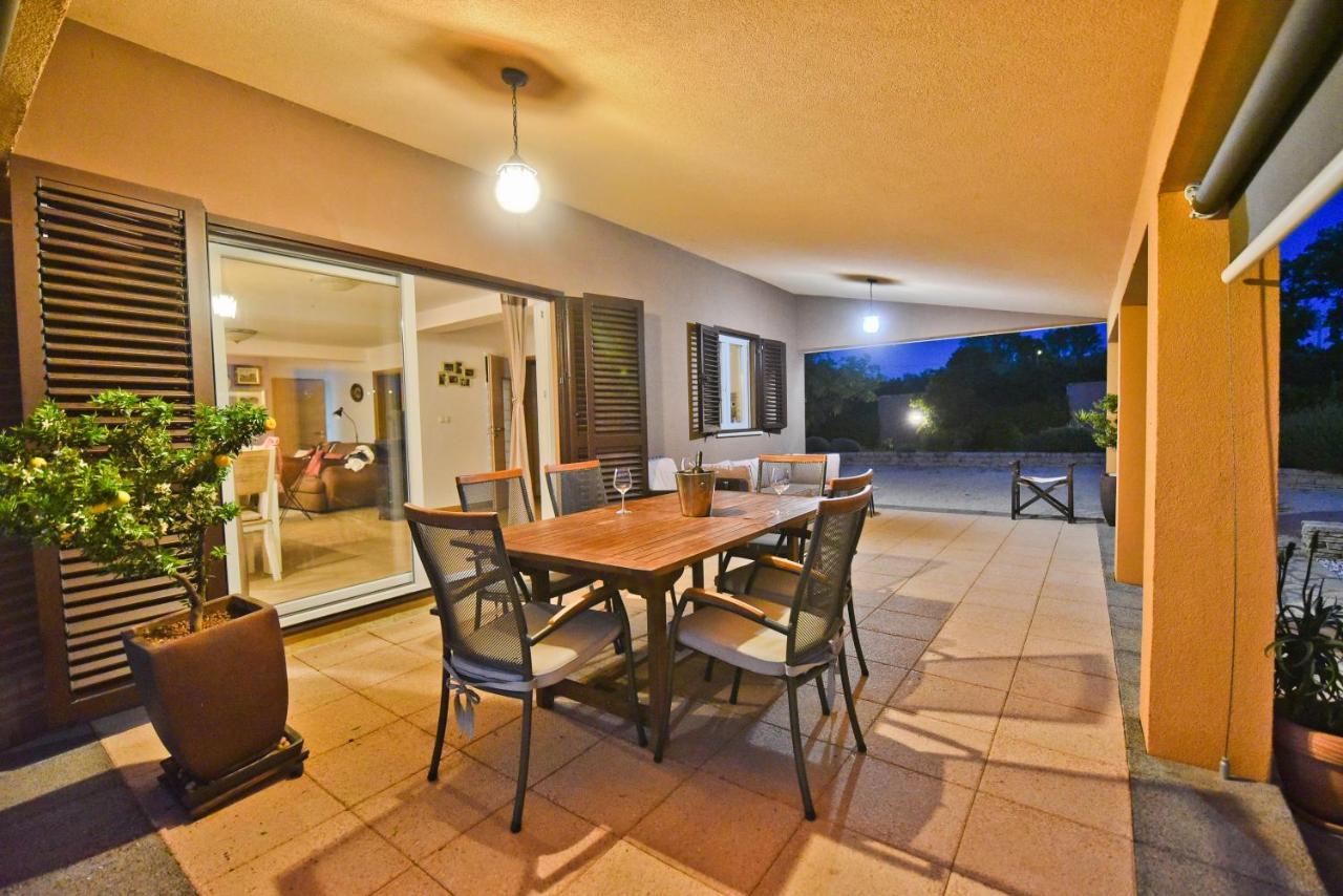 Holiday Home Taras Smilcic المظهر الخارجي الصورة