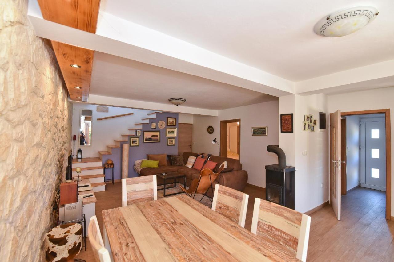 Holiday Home Taras Smilcic المظهر الخارجي الصورة