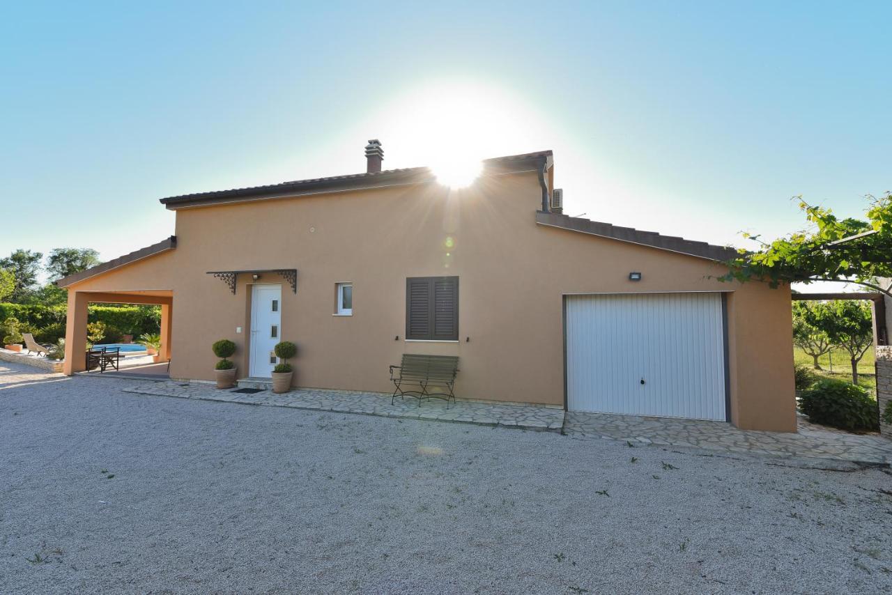 Holiday Home Taras Smilcic المظهر الخارجي الصورة